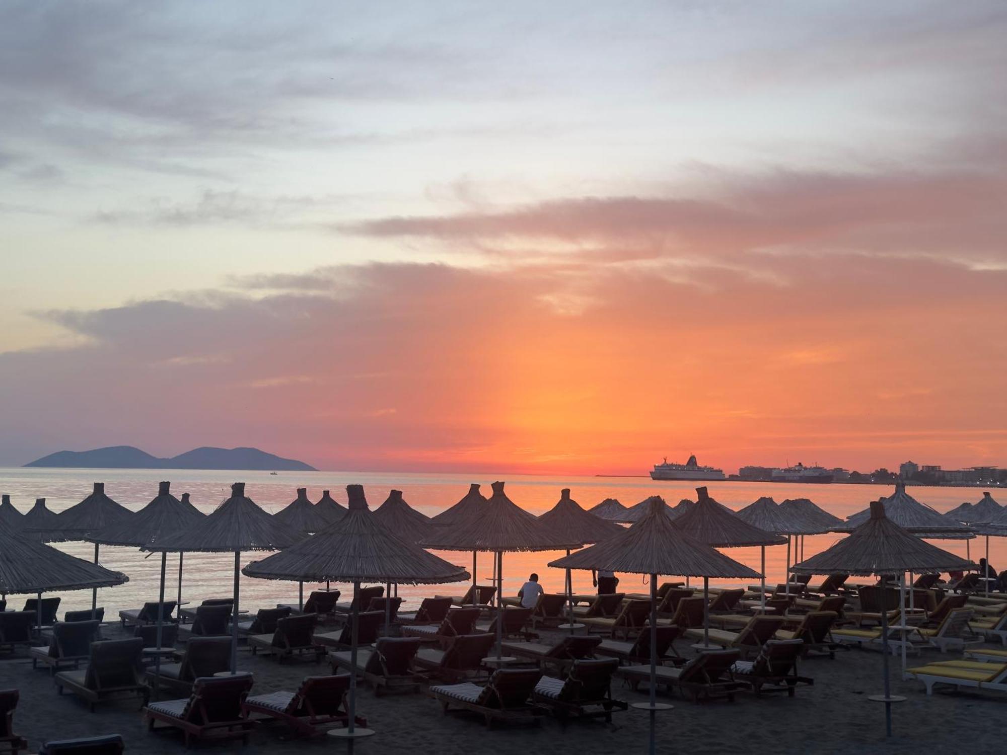 Elmar Comfort Vlorë Esterno foto